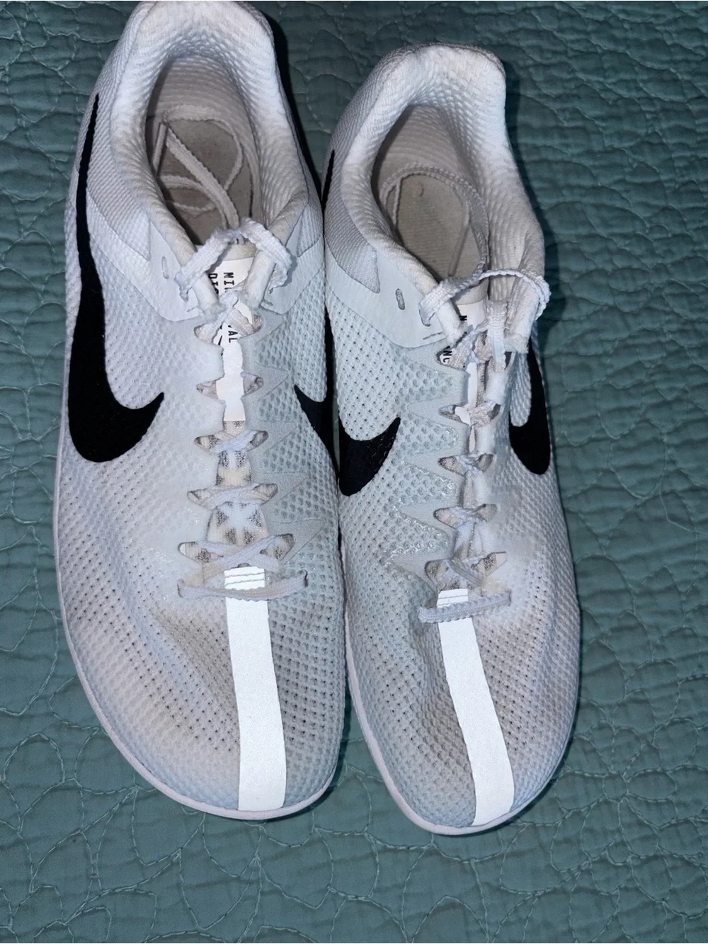 Nike zoom rival